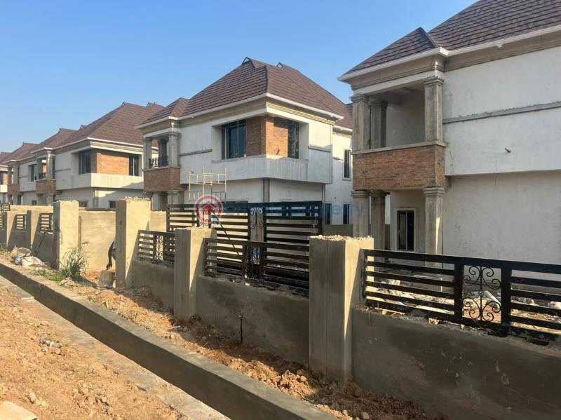 For sale 4 bedroom House Carlton Gate Estate, Ibadan Oyo (PID 2PADRP