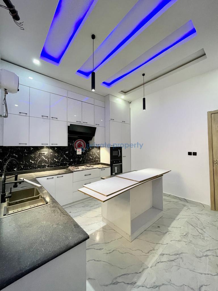 4 bedroom House For Sale Idado Lekki Lagos - 3