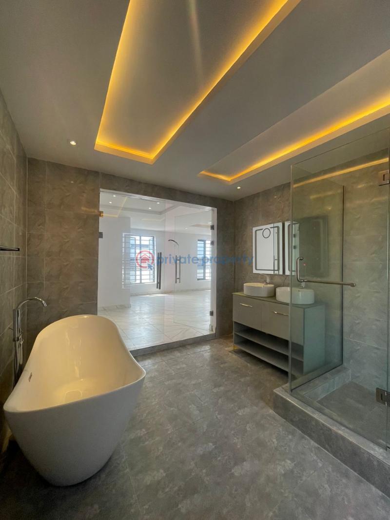 5 bedroom House For Sale Ajah Lagos - 1