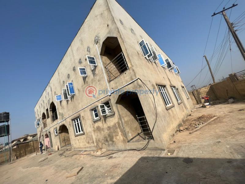 2 bedroom Self Contain For Rent Opposite Carlton Gate Estate Ibadan Oyo - 1