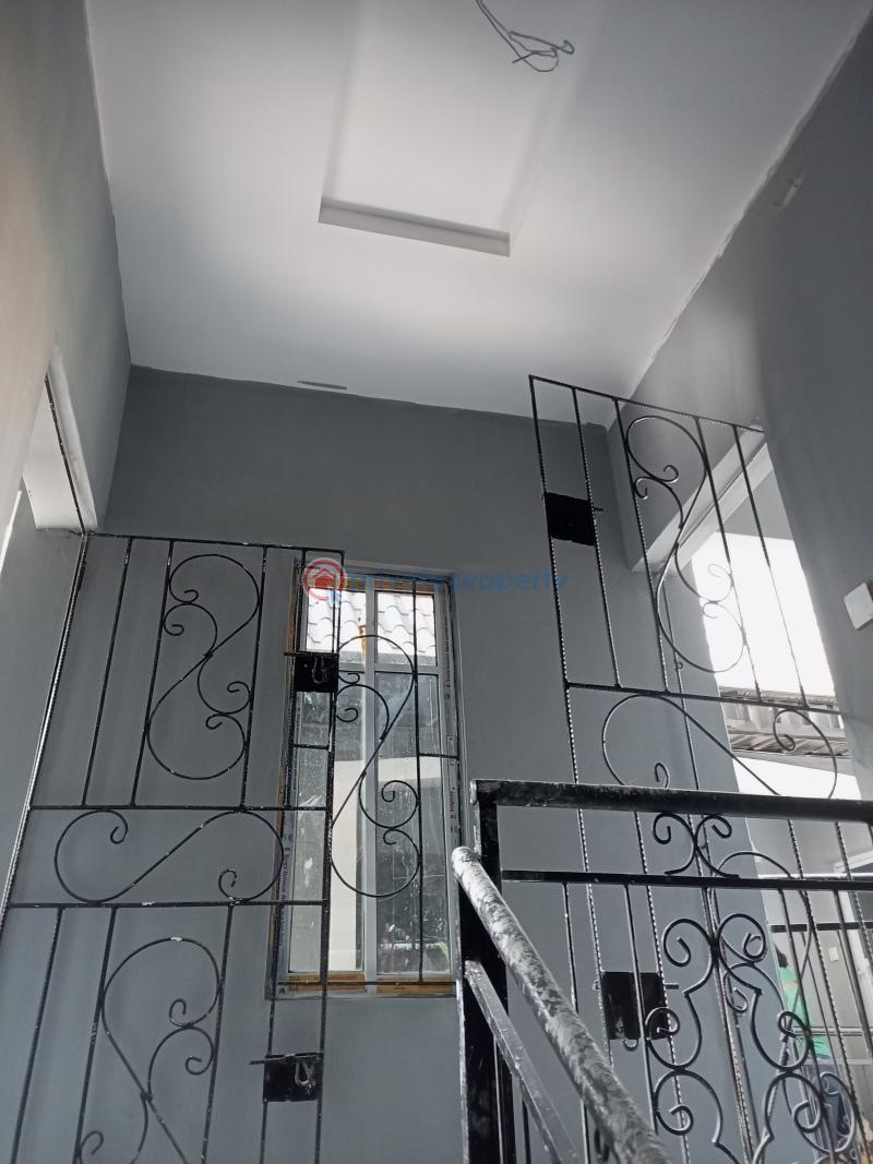 2 bedroom Flat & Apartment For Rent Divine Avenue Bucknor Estate Isolo Lagos - 5