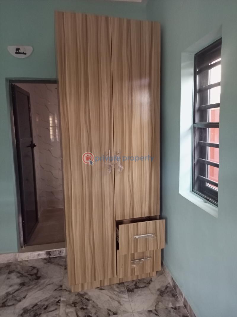 2 bedroom Flat & Apartment For Rent Transformer Bucknor Close To Fasheun Bridge Ago Palace Isolo Lagos - 2