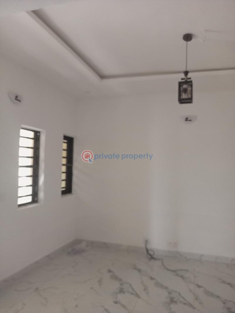 2 bedroom Flat & Apartment For Rent Transformer Bucknor Close To Fasheun Bridge Ago Palace Isolo Lagos - 10