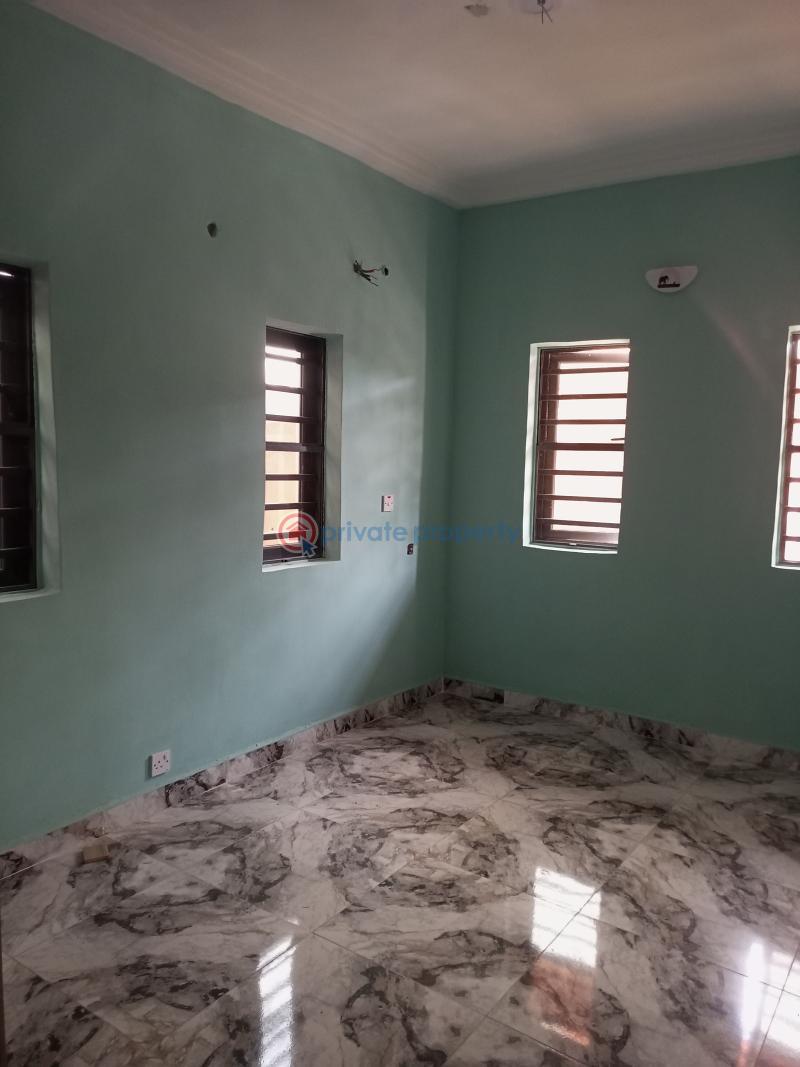 2 bedroom Flat & Apartment For Rent Transformer Bucknor Close To Fasheun Bridge Ago Palace Isolo Lagos - 7