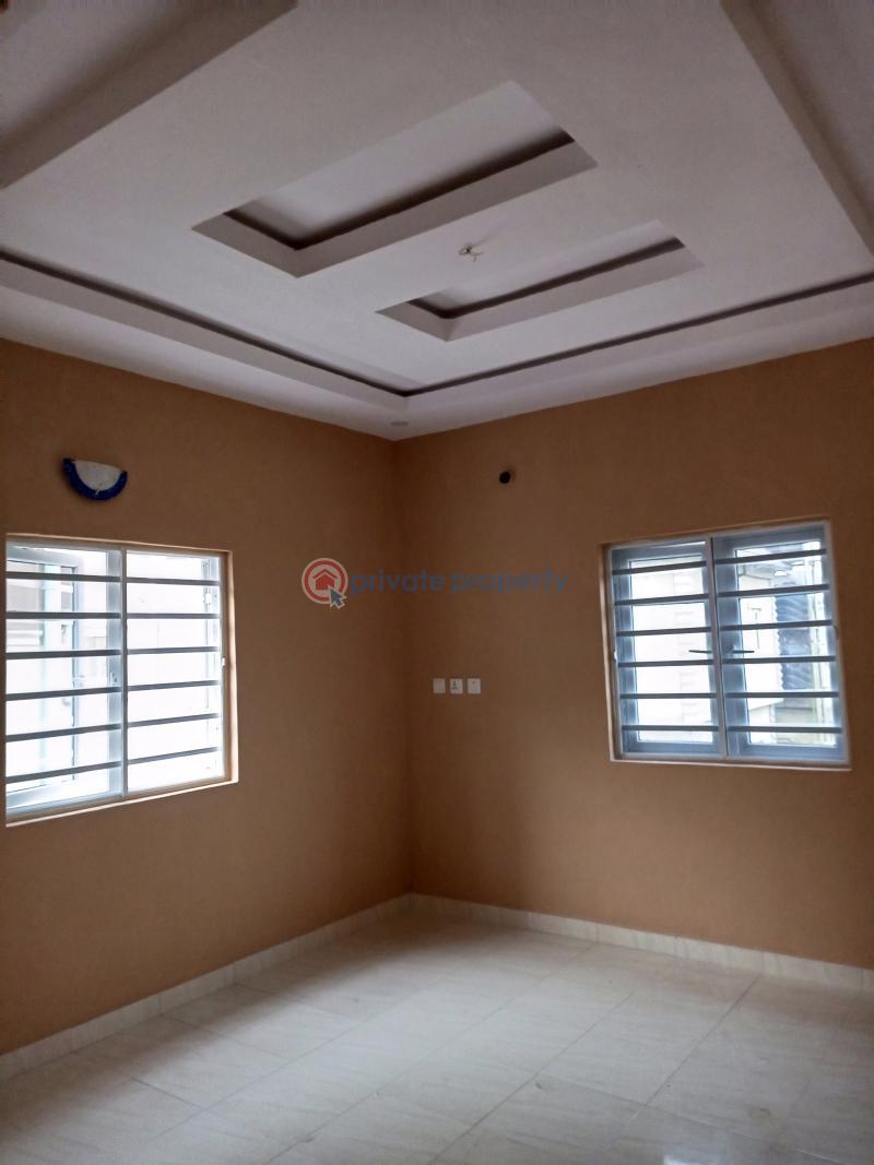 2 bedroom Block Of Flats For Rent Isheri Oshun Bus Stop. Bucknor Estate Isolo Lagos - 3