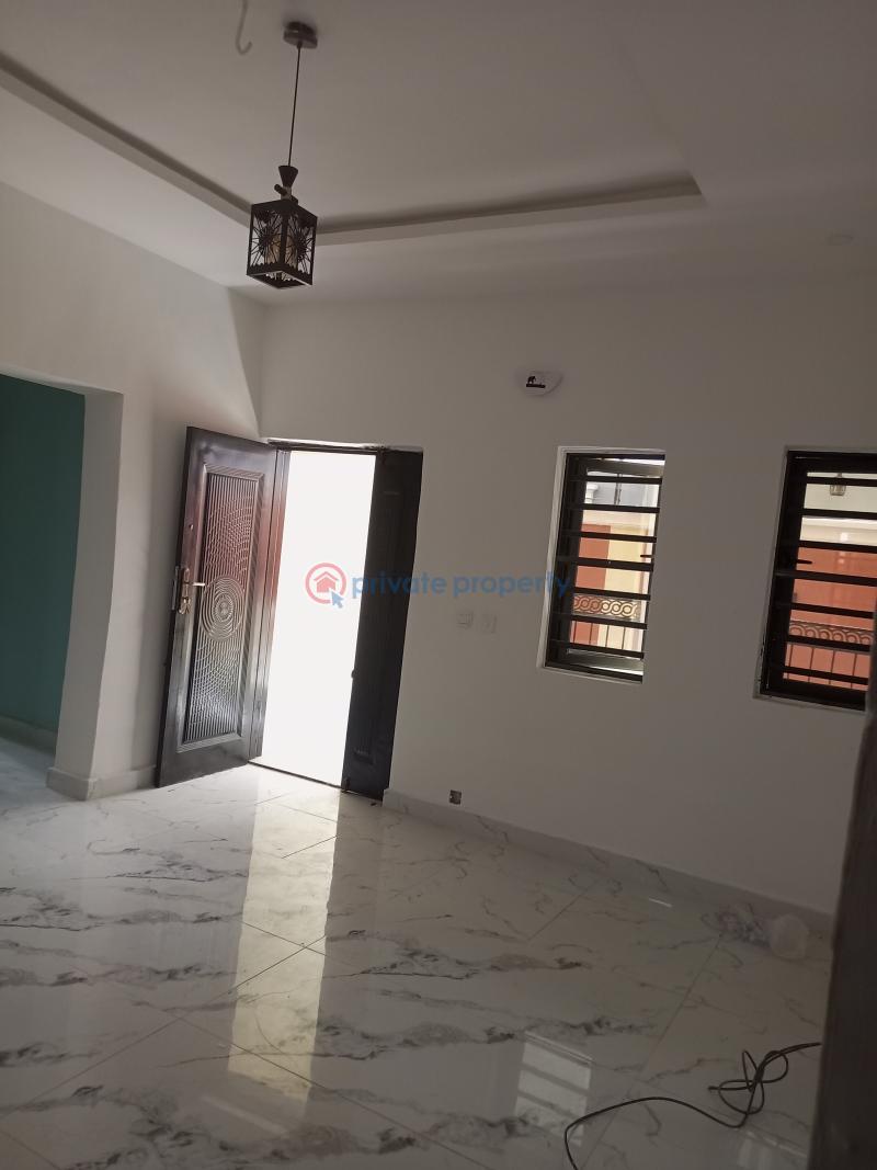 2 bedroom Flat & Apartment For Rent Transformer Bucknor Close To Fasheun Bridge Ago Palace Isolo Lagos - 17