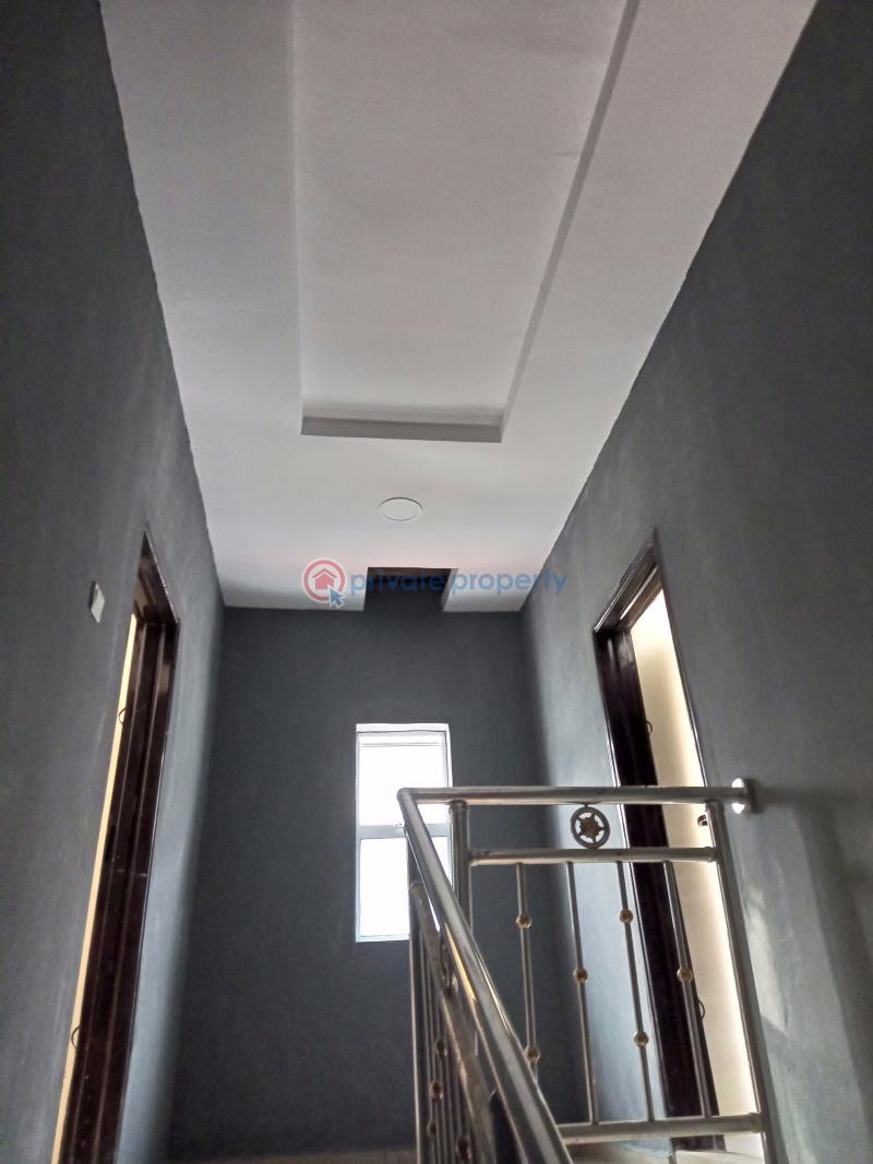 2 bedroom Block Of Flats For Rent Isheri Oshun Bus Stop. Bucknor Estate Isolo Lagos - 9