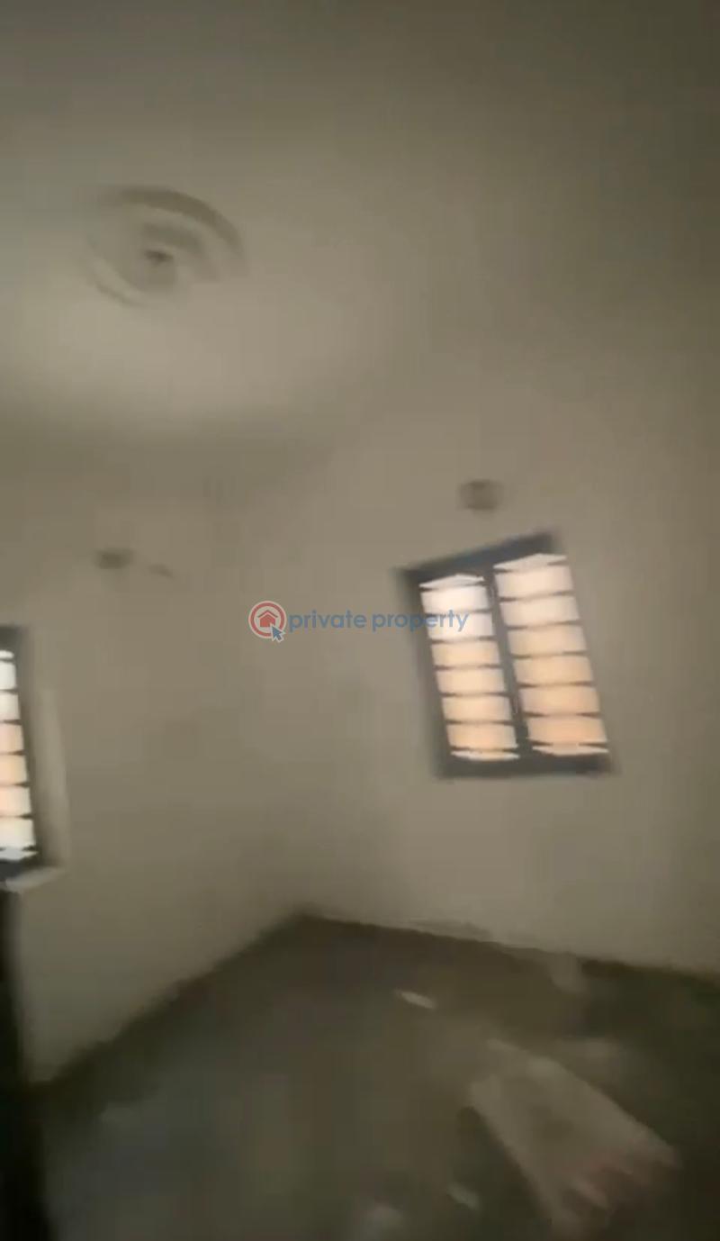 2 bedroom Block Of Flats For Rent Surulere Lagos - 8