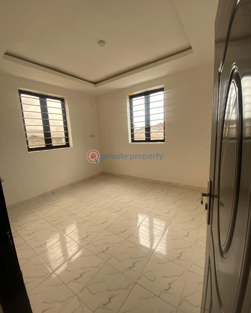 2 bedroom Shared Apartment For Sale Itire Road Surulere Lagos - 5