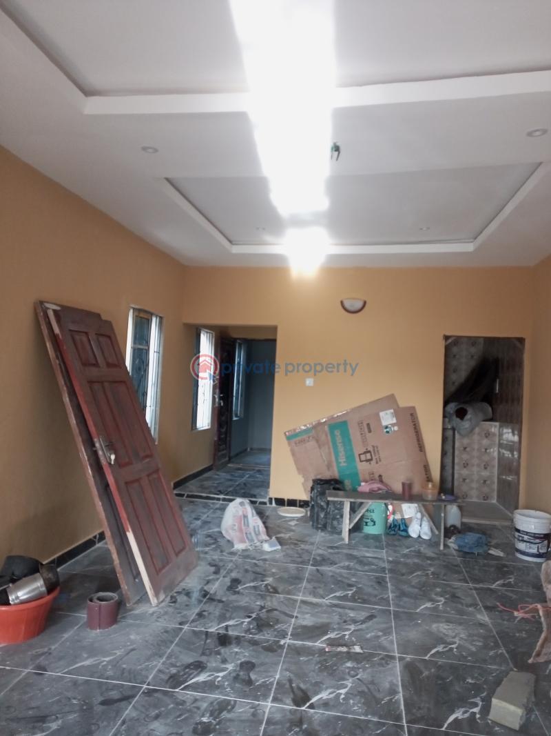 2 bedroom Flat & Apartment For Rent Divine Avenue Bucknor Estate Isolo Lagos - 2