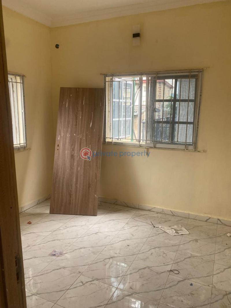 2 bedroom Block Of Flats For Rent Folagoro Fola Agoro Yaba Lagos - 13
