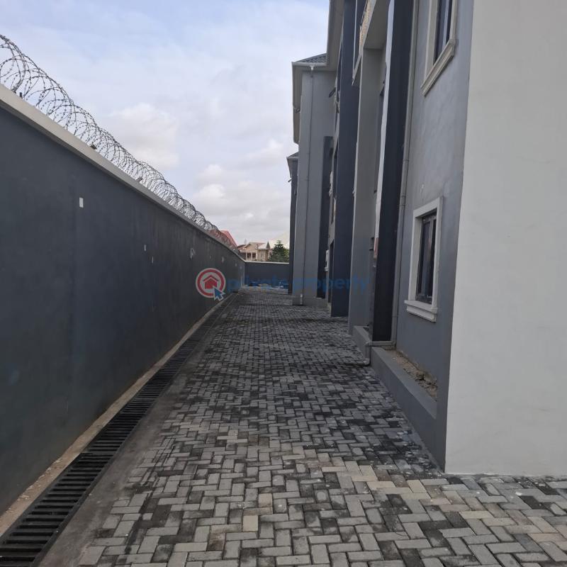 2 bedroom Block Of Flats For Rent Atunrase Medina Gbagada Lagos - 5