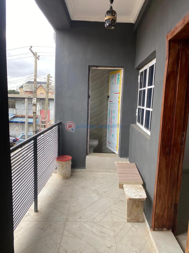 2 bedroom Flat & Apartment For Rent Fola Agoro Yaba Lagos - 5