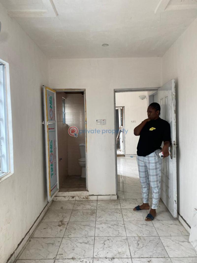 2 bedroom Flat & Apartment For Rent Onipanu Shomolu Lagos - 0