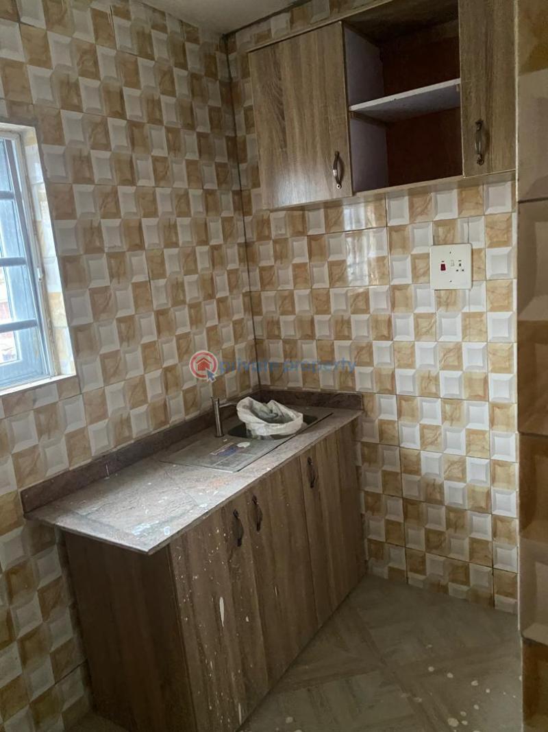 2 bedroom Flat & Apartment For Rent Fola Agoro Yaba Lagos - 9