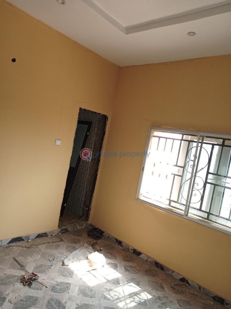 For rent 2 bedroom House Yokele Old Ife Road Ibadan Oyo (PID 0PAJRU