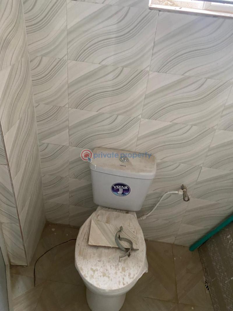 2 bedroom Flat & Apartment For Rent Fola Agoro Yaba Lagos - 0