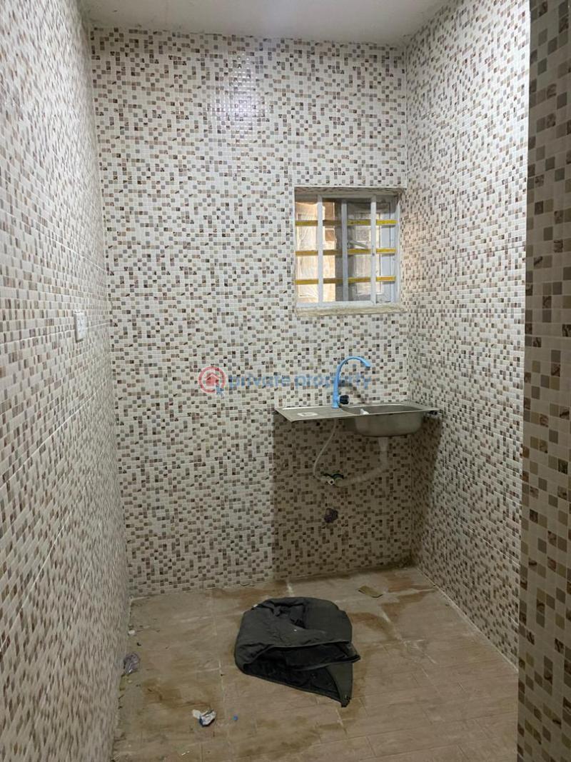 2 bedroom Flat & Apartment For Rent Adekunle Ebute Metta Yaba Lagos - 1