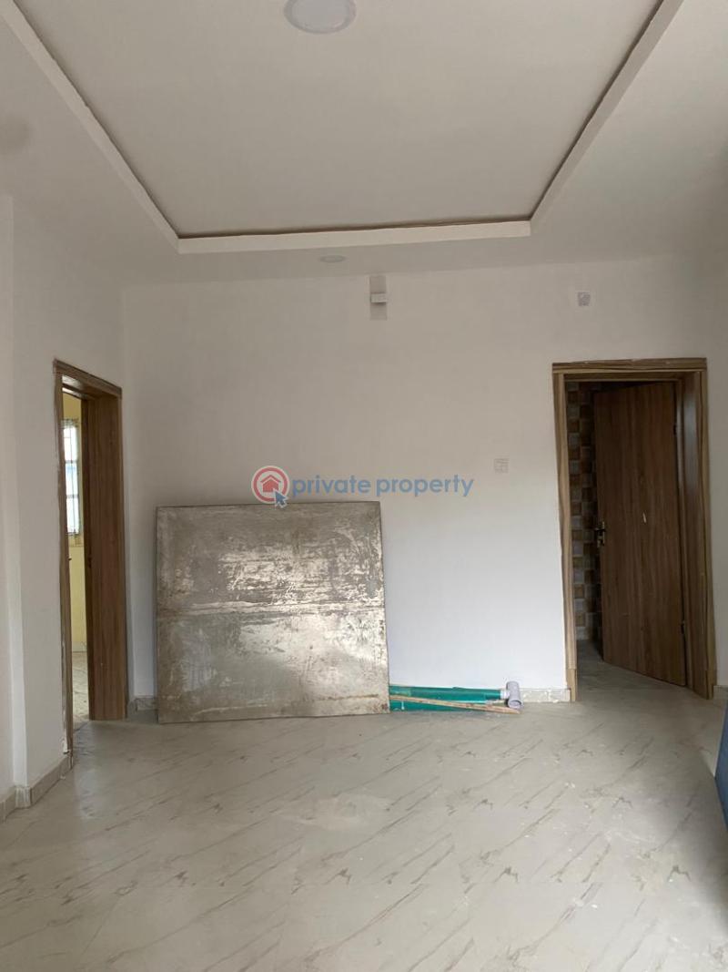 2 bedroom Flat & Apartment For Rent Fola Agoro Yaba Lagos - 17