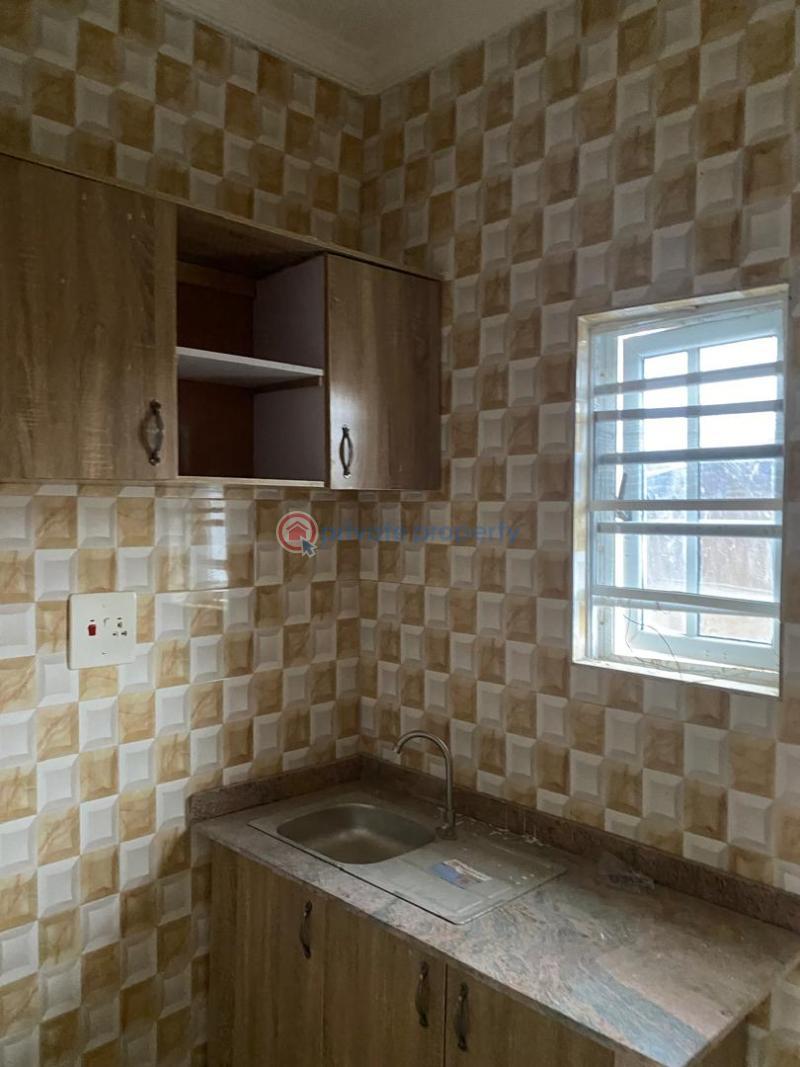 2 bedroom Flat & Apartment For Rent Fola Agoro Yaba Lagos - 4