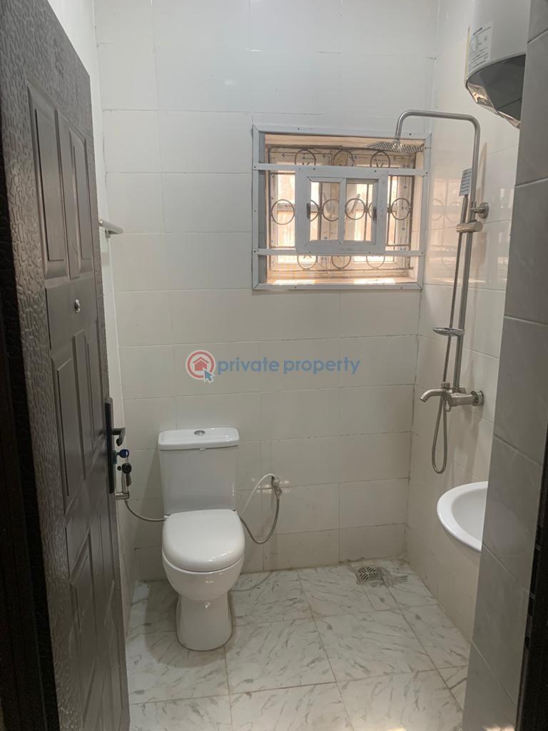 2 bedroom Block Of Flats For Rent Aiyegoro, Akobo, Opposite Carlton Gate Ibadan Oyo - 4