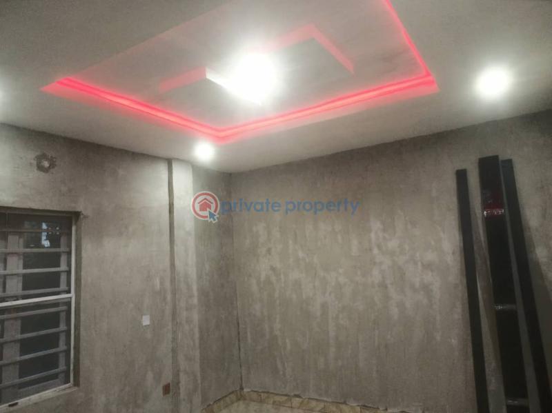 2 bedroom Block Of Flats For Rent Wahabi Larinde Street, Beesam Mafoluku Oshodi Lagos - 3