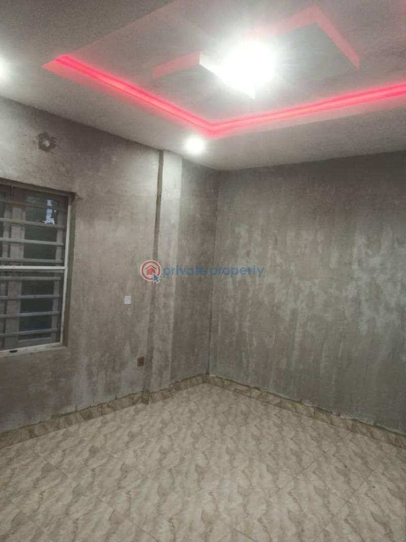 2 bedroom Block Of Flats For Rent Wahabi Larinde Street, Beesam Mafoluku Oshodi Lagos - 1