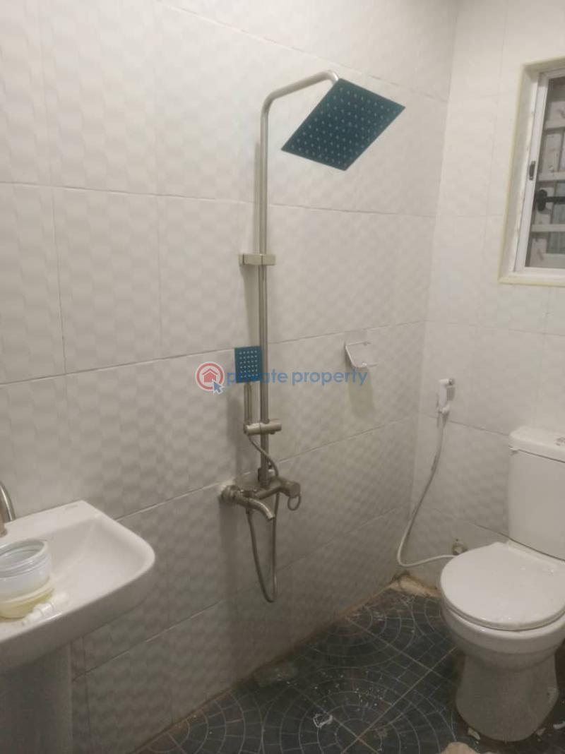 2 bedroom Block Of Flats For Rent Wahabi Larinde Street, Beesam Mafoluku Oshodi Lagos - 5