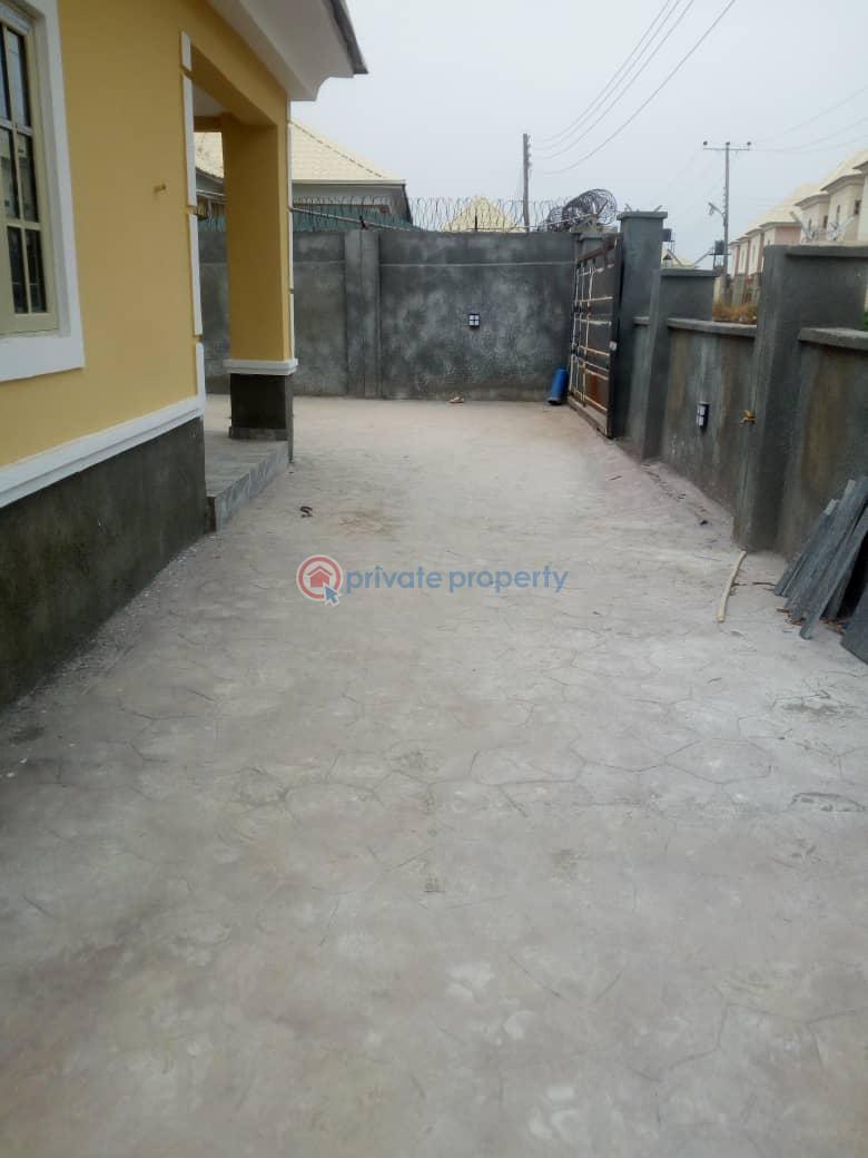2 bedroom Block Of Flats For Rent Faplins Estate Lokogoma Abuja Phase 2  - 3