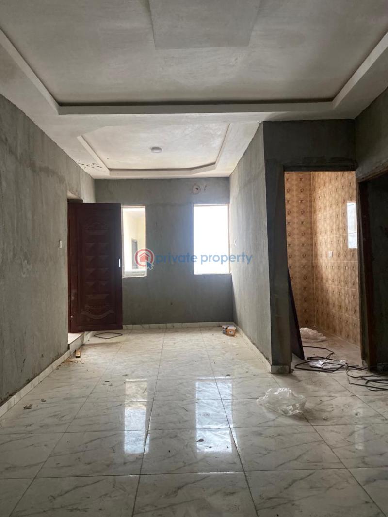 2 bedroom Flat & Apartment For Rent Alagomeji Yaba Lagos - 15