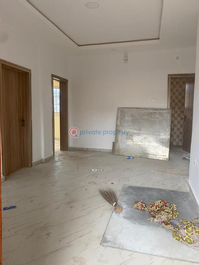 2 bedroom Block Of Flats For Rent Folagoro Fola Agoro Yaba Lagos - 11