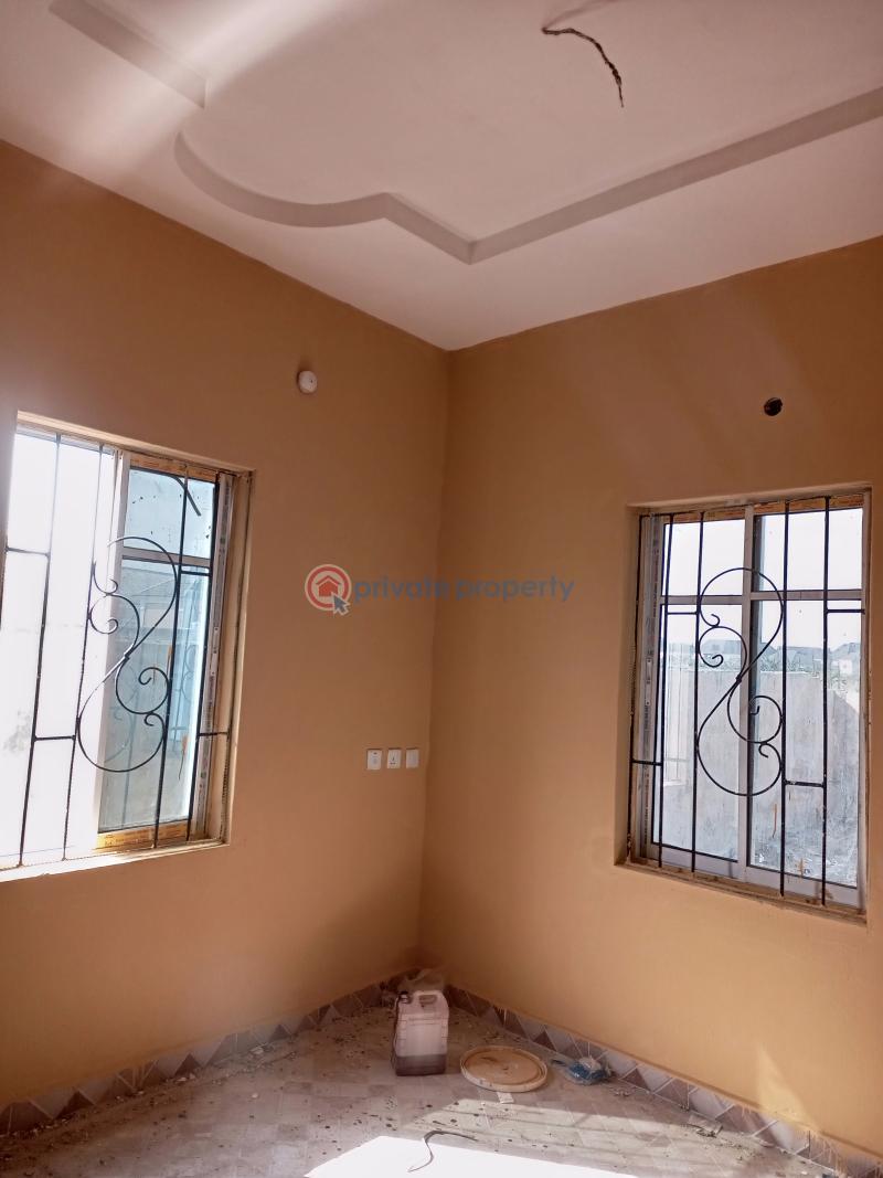 2 bedroom Flat & Apartment For Rent Divine Avenue Bucknor Estate Isolo Lagos - 15