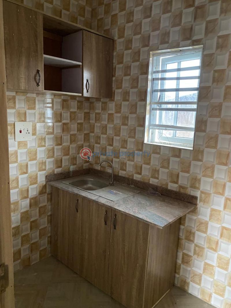 2 bedroom Flat & Apartment For Rent Fola Agoro Yaba Lagos - 11