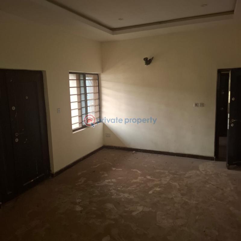 2 bedroom Block Of Flats For Rent Atunrase Medina Gbagada Lagos - 2