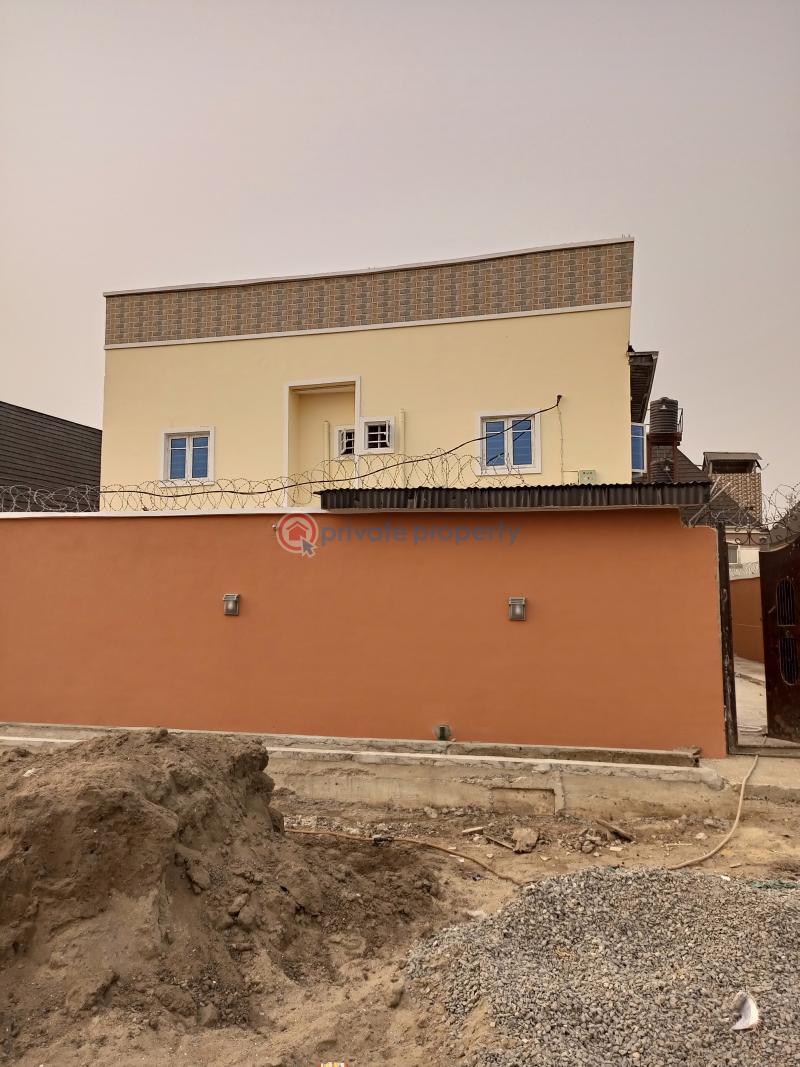 2 bedroom Block Of Flats For Rent Isheri Oshun Bus Stop. Bucknor Estate Isolo Lagos - 11