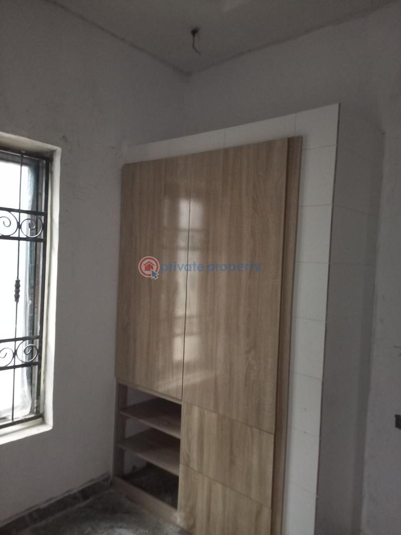 2 bedroom Block Of Flats For Rent Mobil Isheri Oshun Bucknor Estate Isolo Lagos - 5