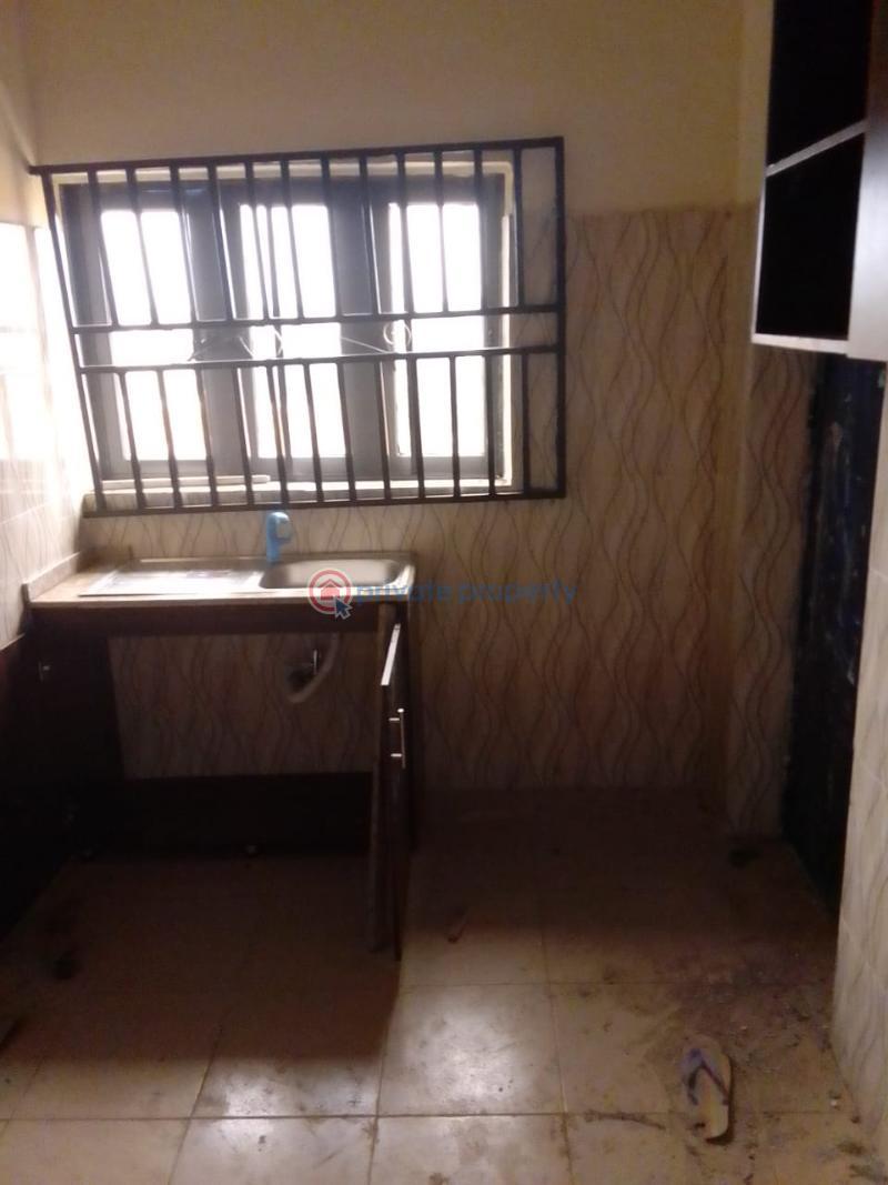 2 bedroom House For Rent Bembo Area Ibadan Oyo - 4