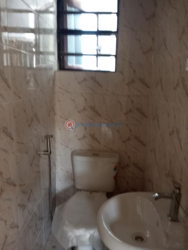 2 bedroom Block Of Flats For Rent Nnobi Surulere Lagos - 2