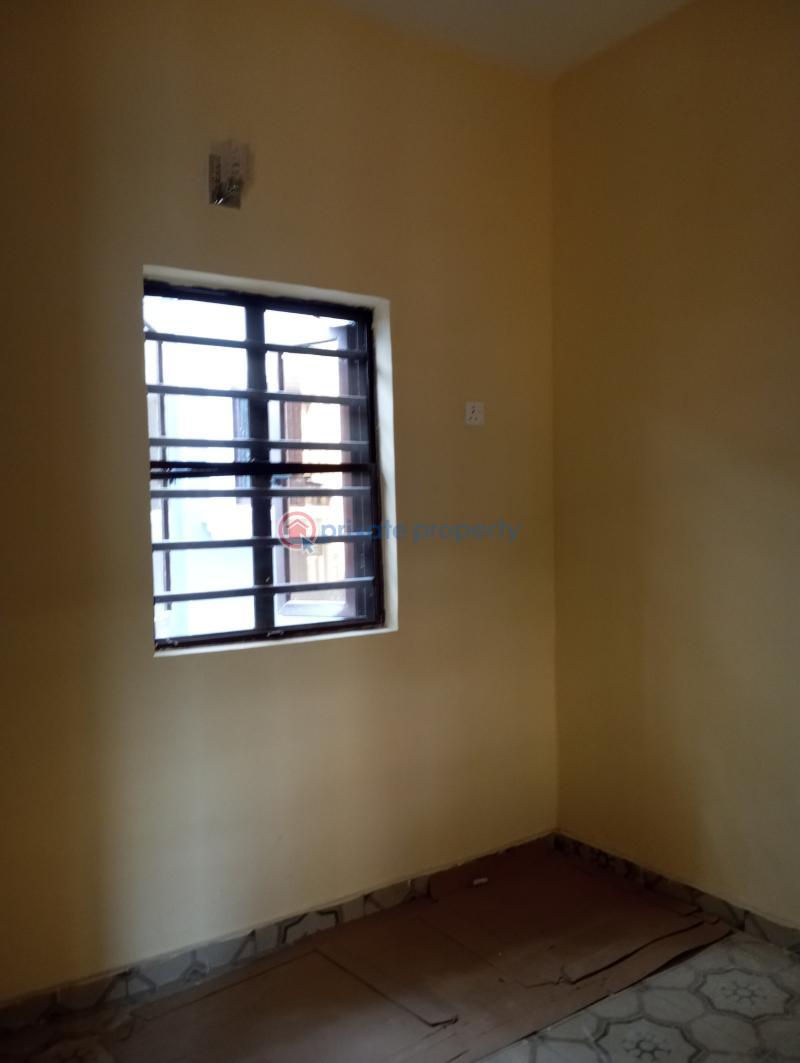 2 bedroom Block Of Flats For Rent Nnobi Surulere Lagos - 8