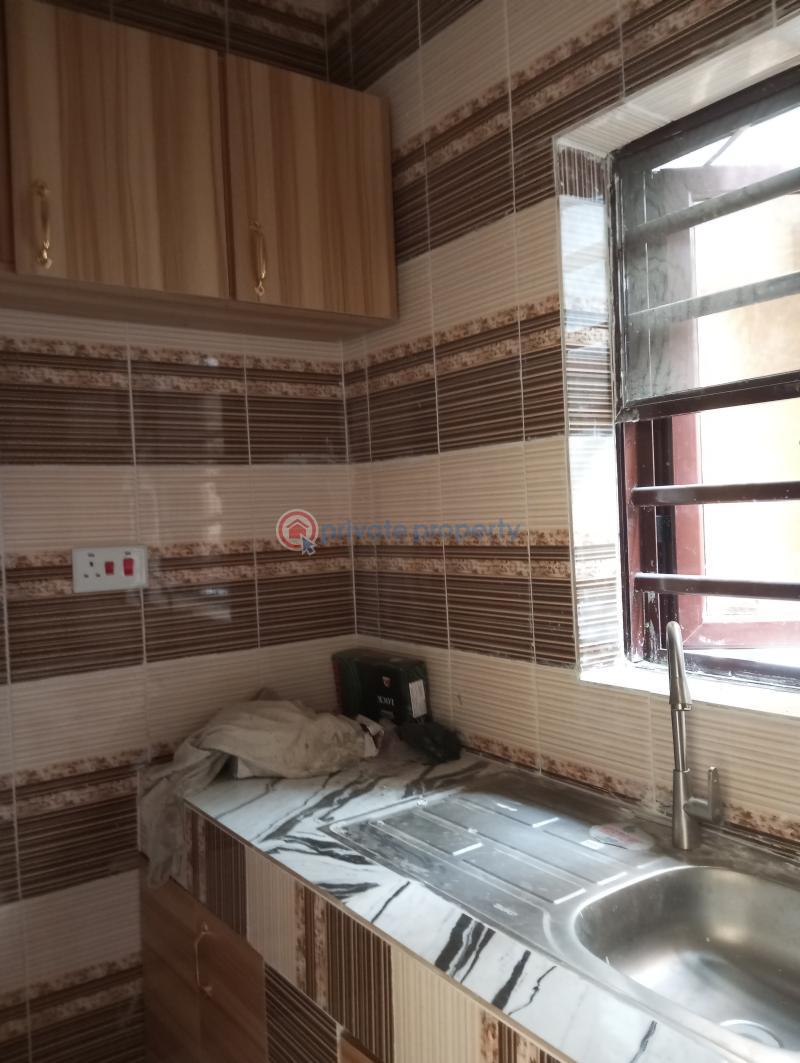 2 bedroom Block Of Flats For Rent Nnobi Surulere Lagos - 1