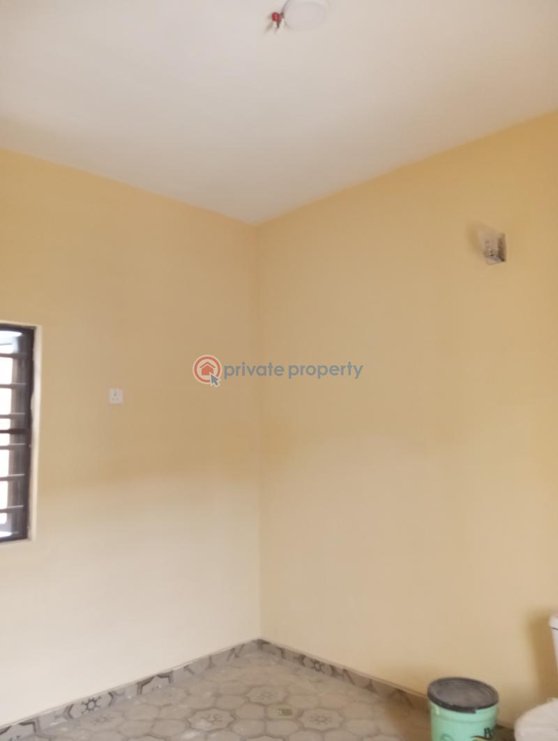 2 bedroom Block Of Flats For Rent Nnobi Surulere Lagos - 6