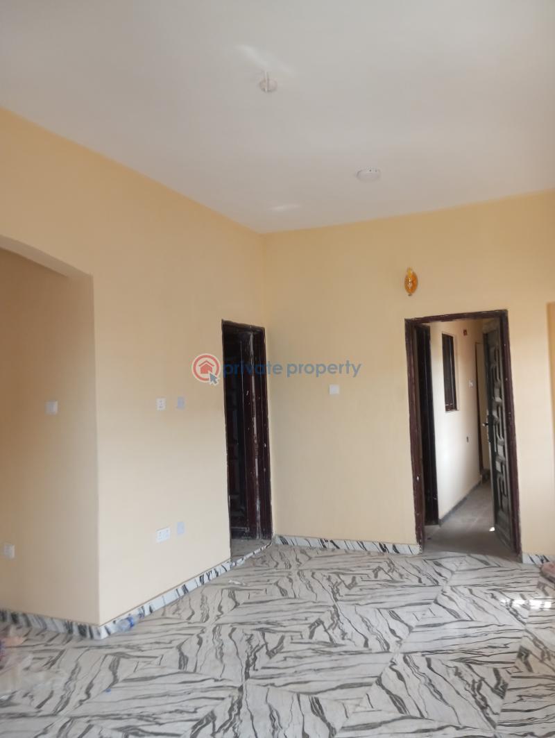 2 bedroom Block Of Flats For Rent Nnobi Surulere Lagos - 0