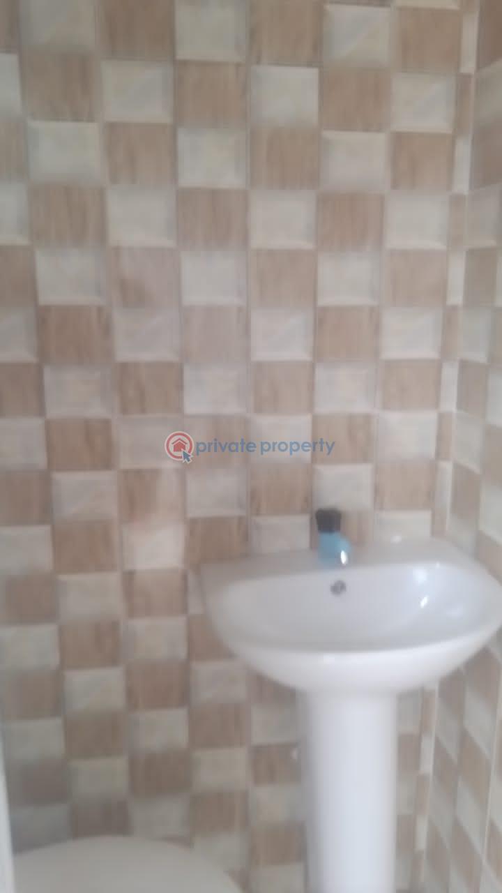2 bedroom Block Of Flats For Rent Mafoluku Oshodi Lagos - 2