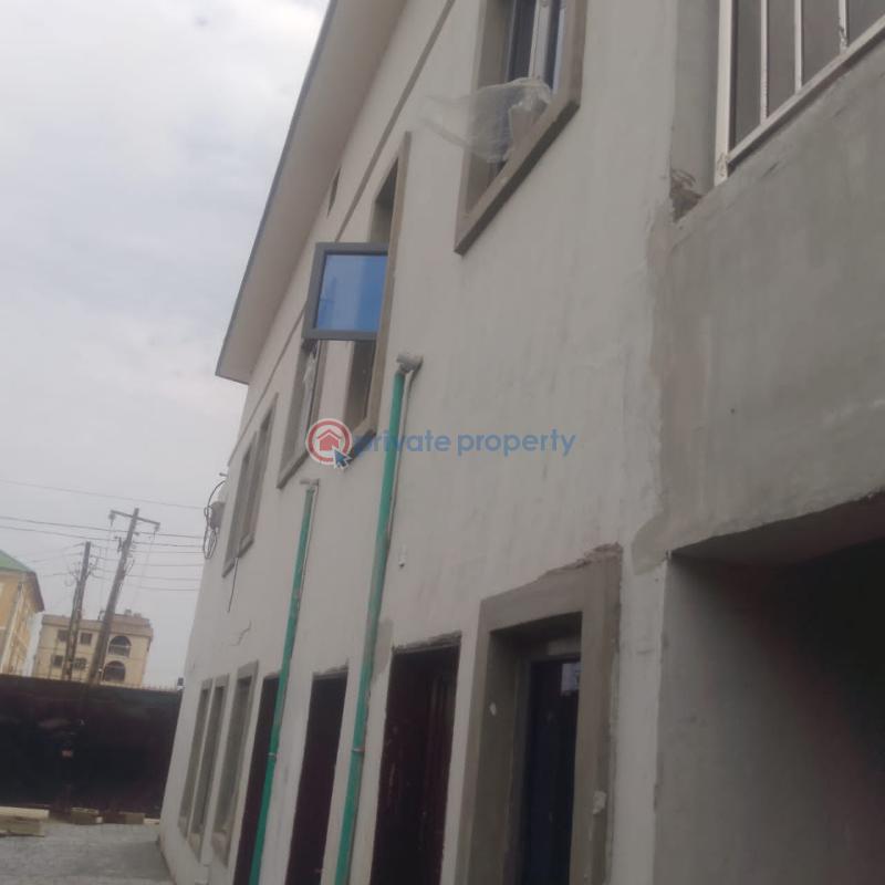 2 bedroom Block Of Flats For Rent Mafoluku Oshodi Lagos - 1