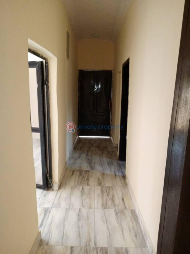 For rent 2 bedroom Flat & Apartment Medina Estate Gbagada Medina