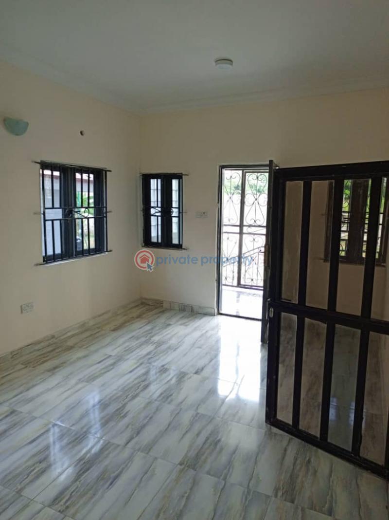 For rent 2 bedroom Flat & Apartment Medina Estate Gbagada Medina