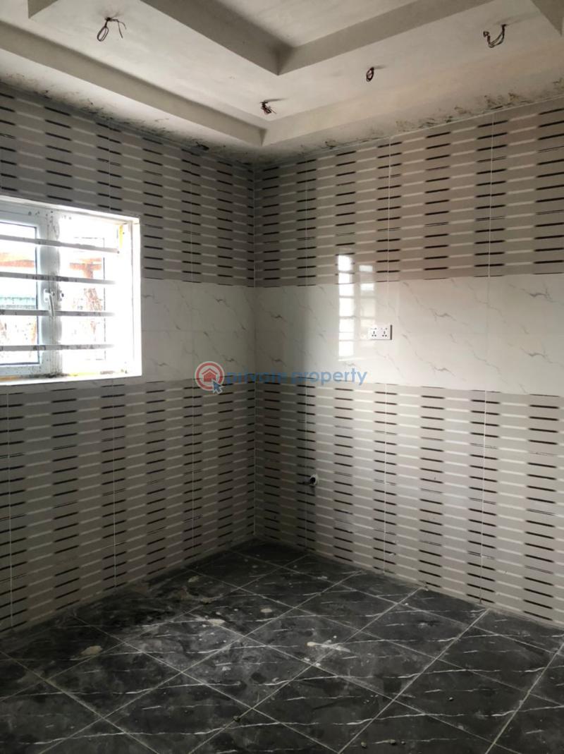 2 bedroom House For Rent Alagomeji Yaba Lagos - 3