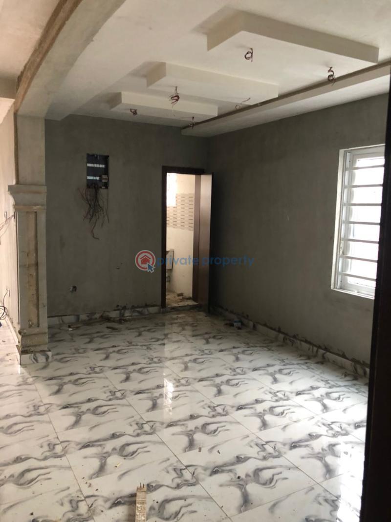 2 bedroom House For Rent Alagomeji Yaba Lagos - 9