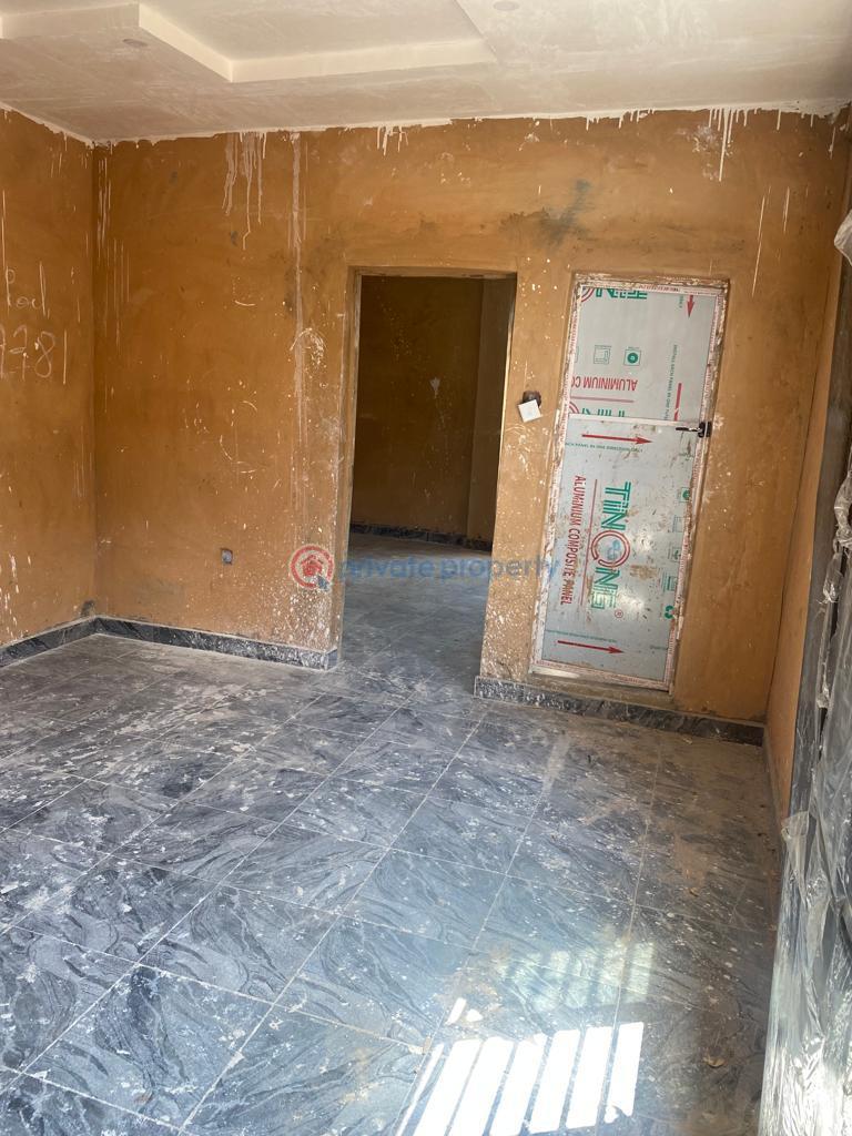 1 bedroom Mini Flat For Rent Ebute Meta Ebute Metta Yaba Lagos - 5