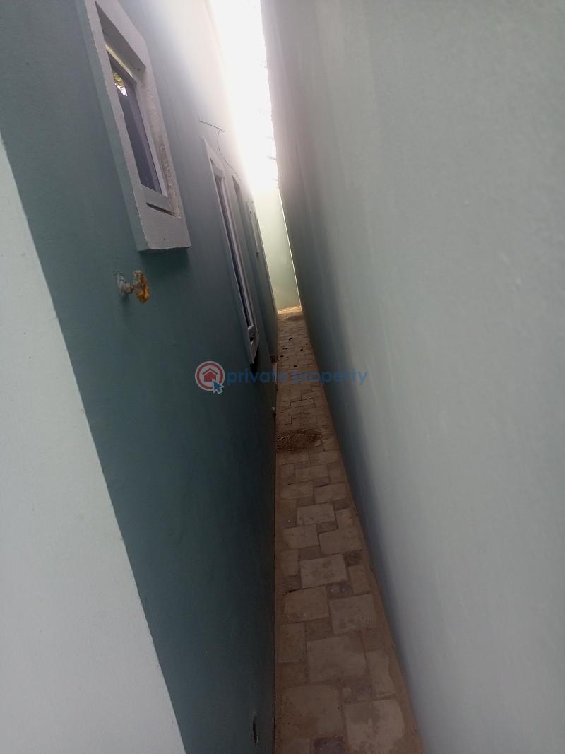 For sale 3 bedroom House Karkasara Behind Akth Kano, 07060662689